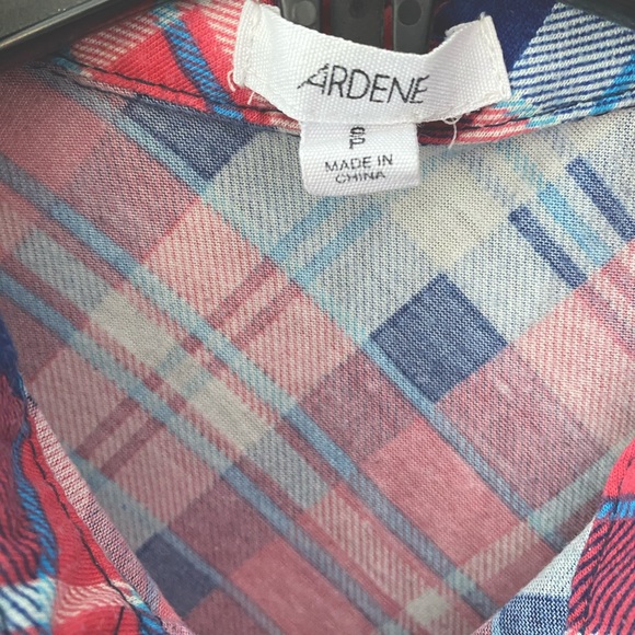 [💙🆓] Ardene • Pink & blue button down sleeveless shirt - Picture 4 of 7